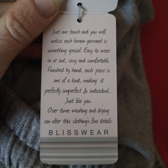 Lemon 'Cozy Cashmere' blend shorts - Picture 10 of 13